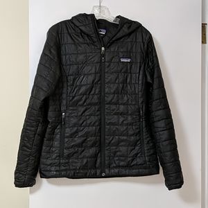Patagonia W's Nano Puff Hoodie - Black